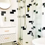 Hotell Les Volets Rouges - - Situe Dans Le Parc National Des Calanques - Parking Gratuit