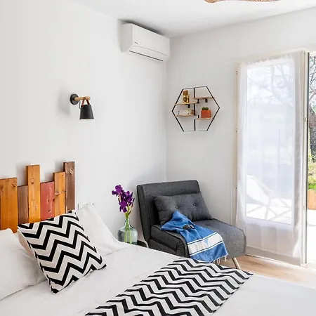 Les Volets Rouges - - Situe Dans Le Parc National Des Calanques - Parking Gratuit Hotel Cassis