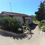 Les Volets Rouges - - Situe Dans Le Parc National Des Calanques - Parking Gratuit 2* Κασί