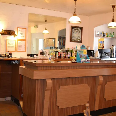 Hotel Les Volets Rouges - - Situe Dans Le Parc National Des Calanques - Parking Gratuit