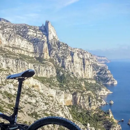 Les Volets Rouges - - Situe Dans Le Parc National Des Calanques - Parking Gratuit Κασί
