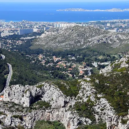 Les Volets Rouges - - Situé Dans Le Parc National Des Calanques Cassis