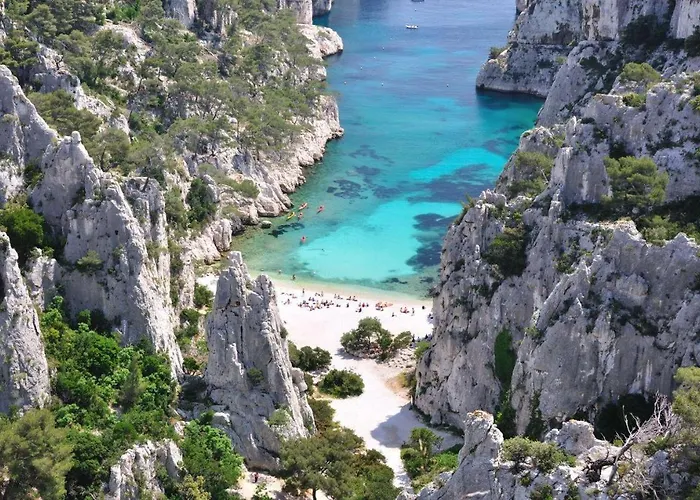 Les Volets Rouges - - Situe Dans Le Parc National Des Calanques - Parking Gratuit 2*