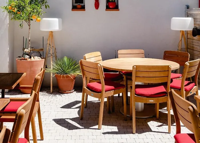 Les Volets Rouges - - Situe Dans Le Parc National Des Calanques - Parking Gratuit Hotel 2*