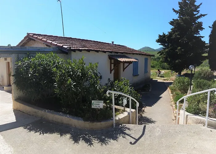 Les Volets Rouges - - Situe Dans Le Parc National Des Calanques - Parking Gratuit 2* Cassis