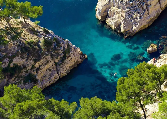 Les Volets Rouges - - Situe Dans Le Parc National Des Calanques - Parking Gratuit Cassis