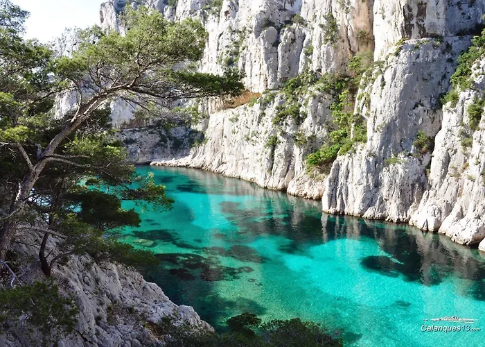 Hotel Les Volets Rouges - - Situe Dans Le Parc National Des Calanques - Parking Gratuit