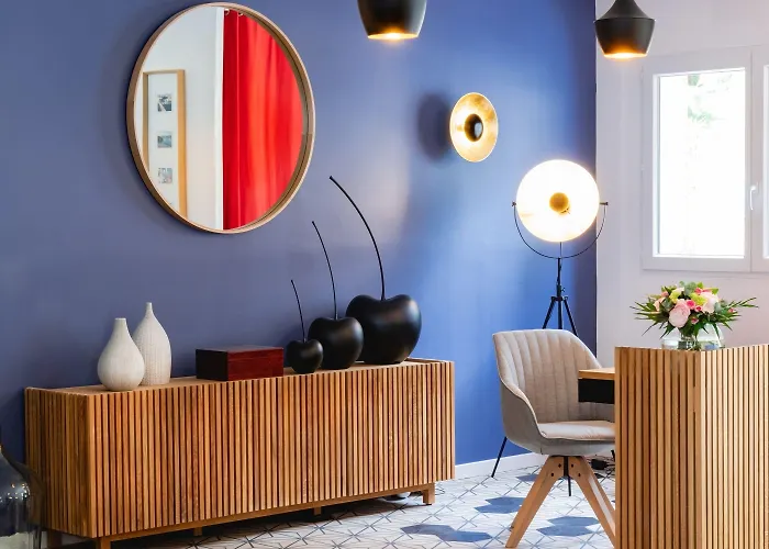 Les Volets Rouges - - Situe Dans Le Parc National Des Calanques - Parking Gratuit Hotel 2*