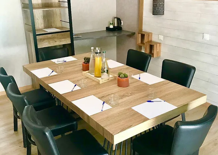 Les Volets Rouges - - Situe Dans Le Parc National Des Calanques - Parking Gratuit Cassis