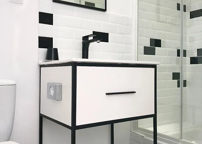 Les Volets Rouges - - Situe Dans Le Parc National Des Calanques - Parking Gratuit Hotel Cassis