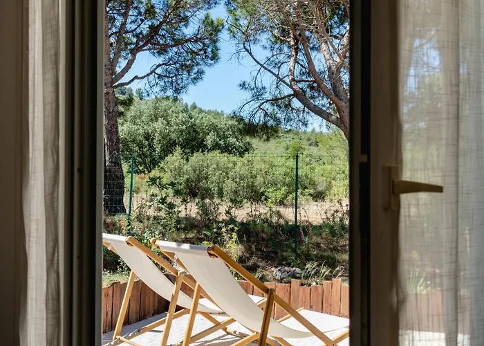 Les Volets Rouges - - Situe Dans Le Parc National Des Calanques - Parking Gratuit Otel 2*